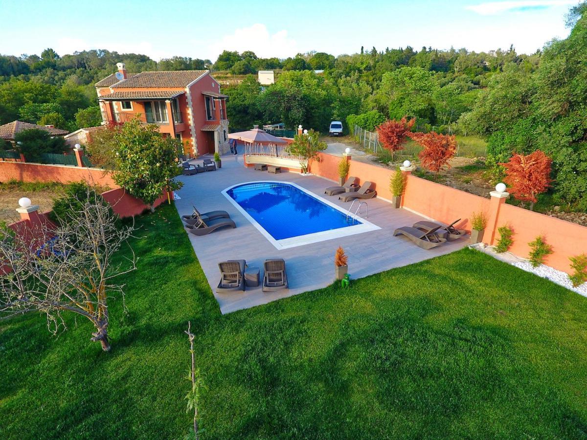 Sinarádes Villa Alex מראה חיצוני תמונה