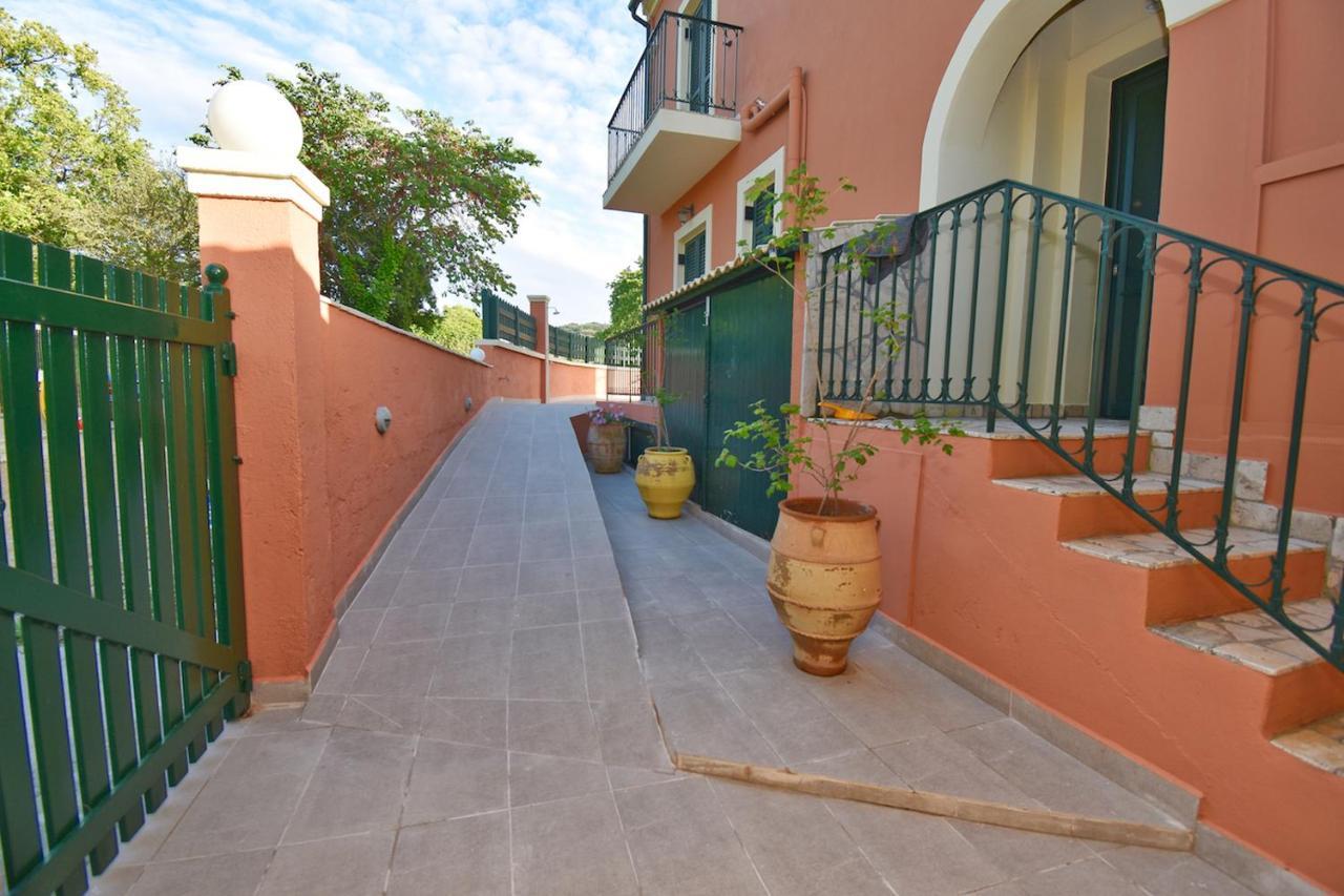 Sinarádes Villa Alex מראה חיצוני תמונה