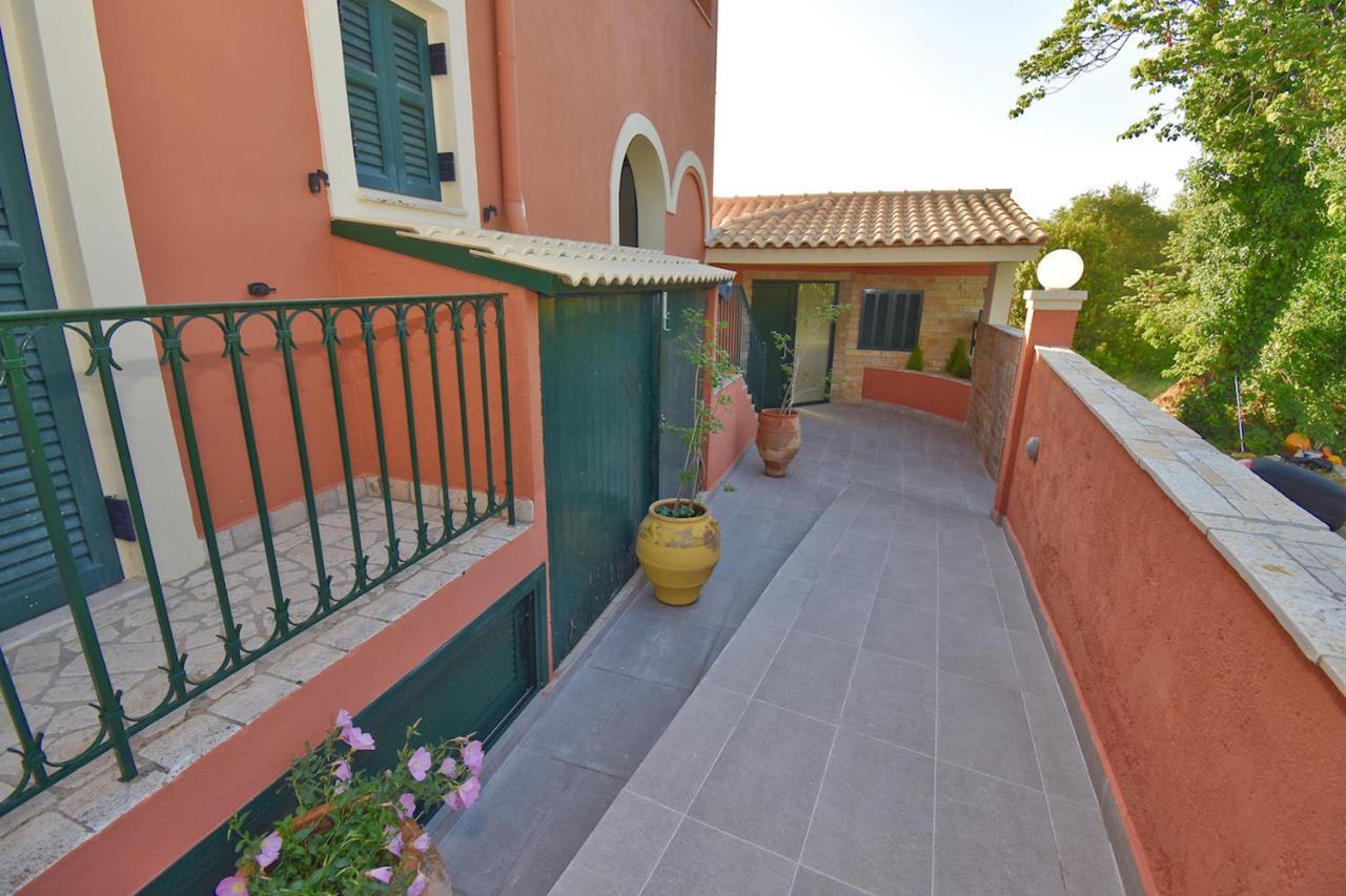 Sinarádes Villa Alex מראה חיצוני תמונה
