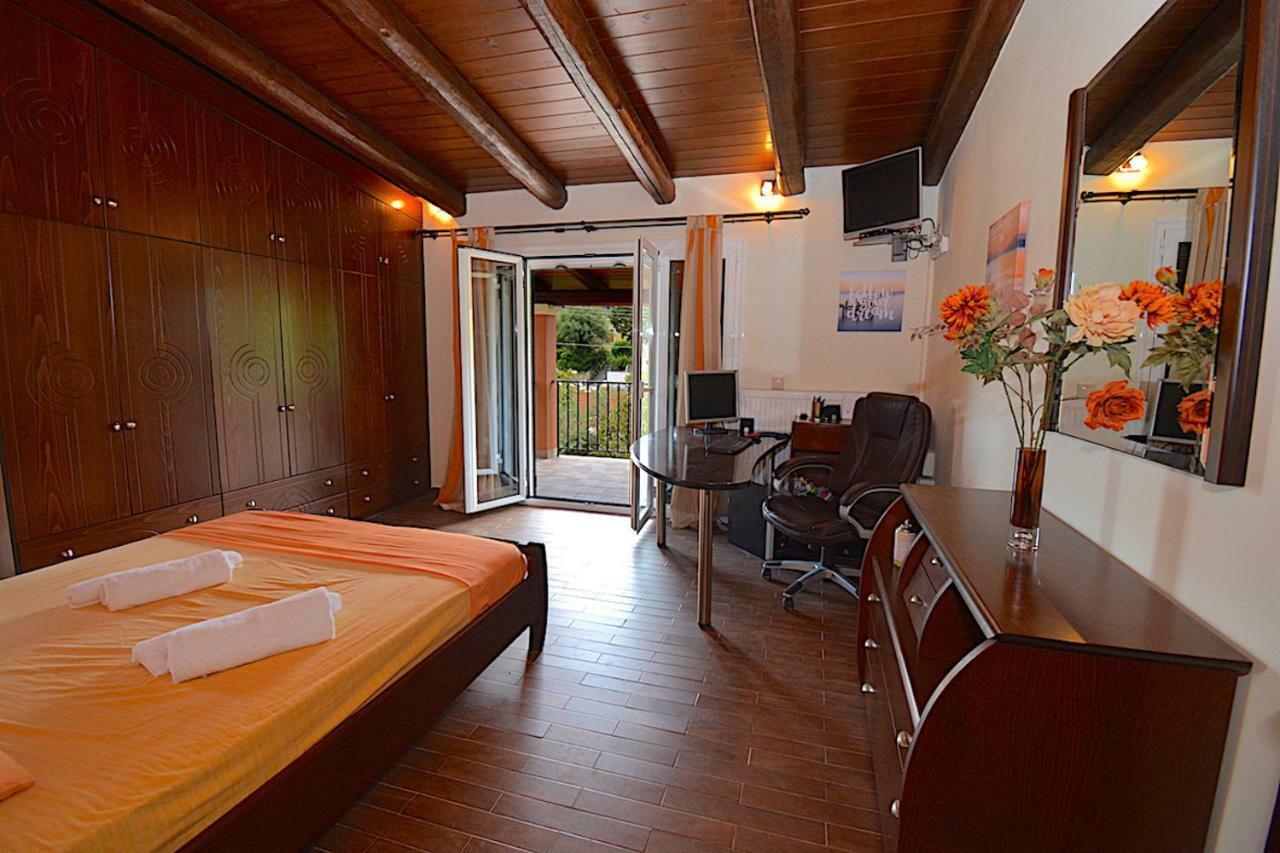 Sinarádes Villa Alex מראה חיצוני תמונה
