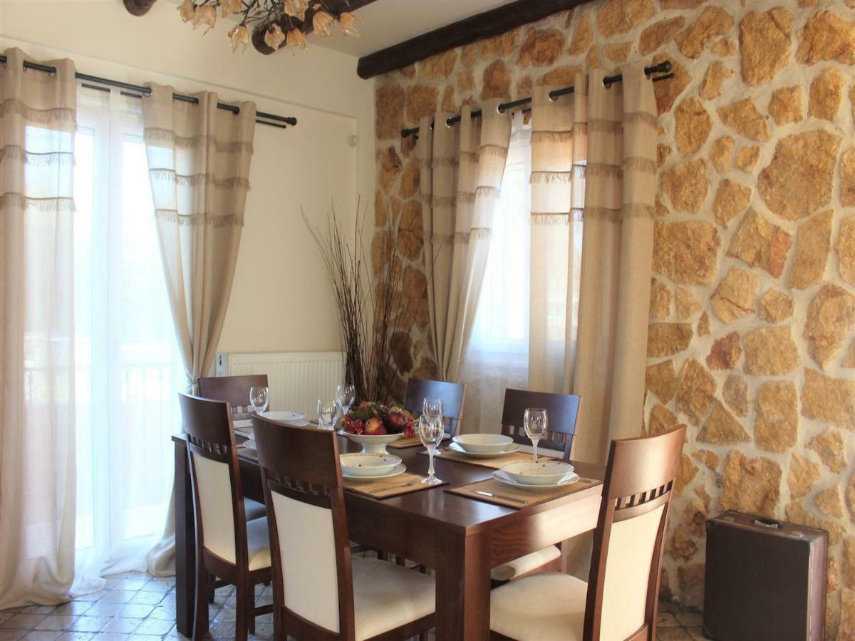 Sinarádes Villa Alex מראה חיצוני תמונה