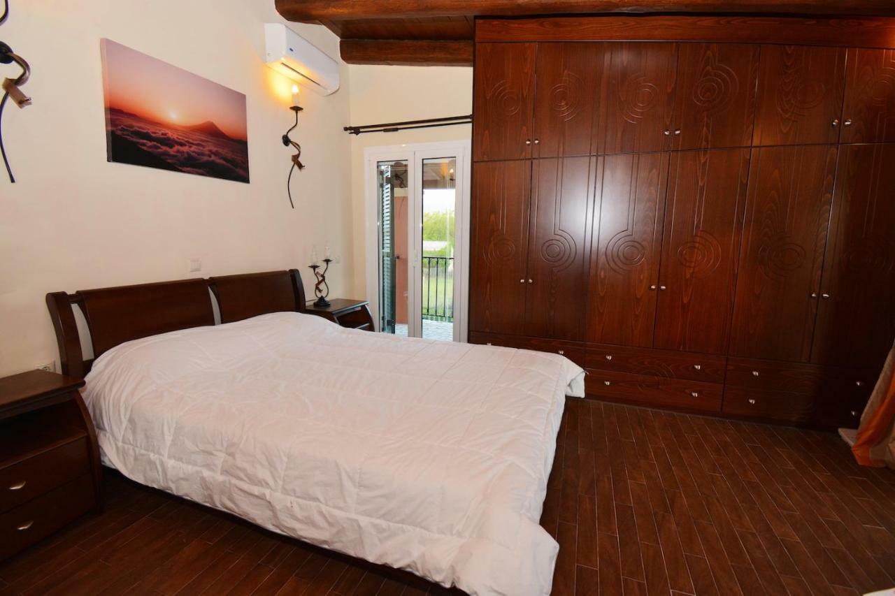Sinarádes Villa Alex מראה חיצוני תמונה